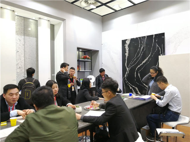 Przyjdź na stoisko ViviMarbles na targach Xiamen Stone Fair 2018, poznaj kwarcowy kamień o wyglądzie marmuru